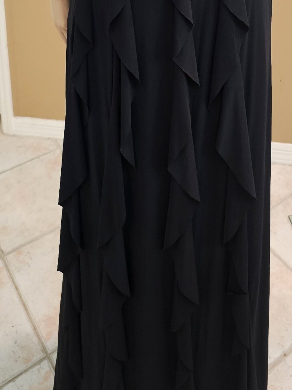 Betsy & Adam Black Halter Style Evening Gown size 14 Large Stretch Prom Wedding - Picture 9 of 16